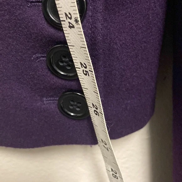 Ladies coat - Picture 9 of 10